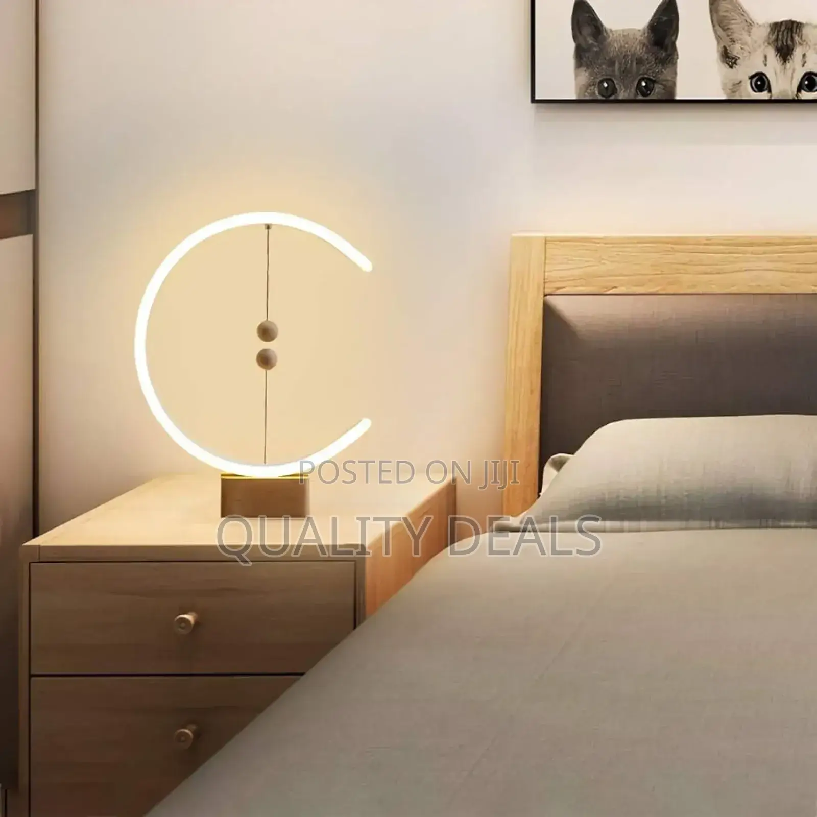 Magnetic Balance Bedside Lamp