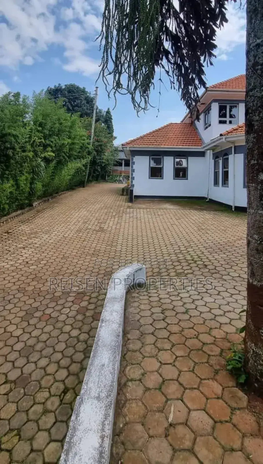 5bdrm Maisonette in Katabi - Kitubulu, Division B for sale