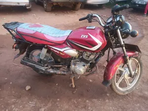 TVS HLX 125 2022 Red