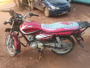 TVS HLX 125 2022 Red