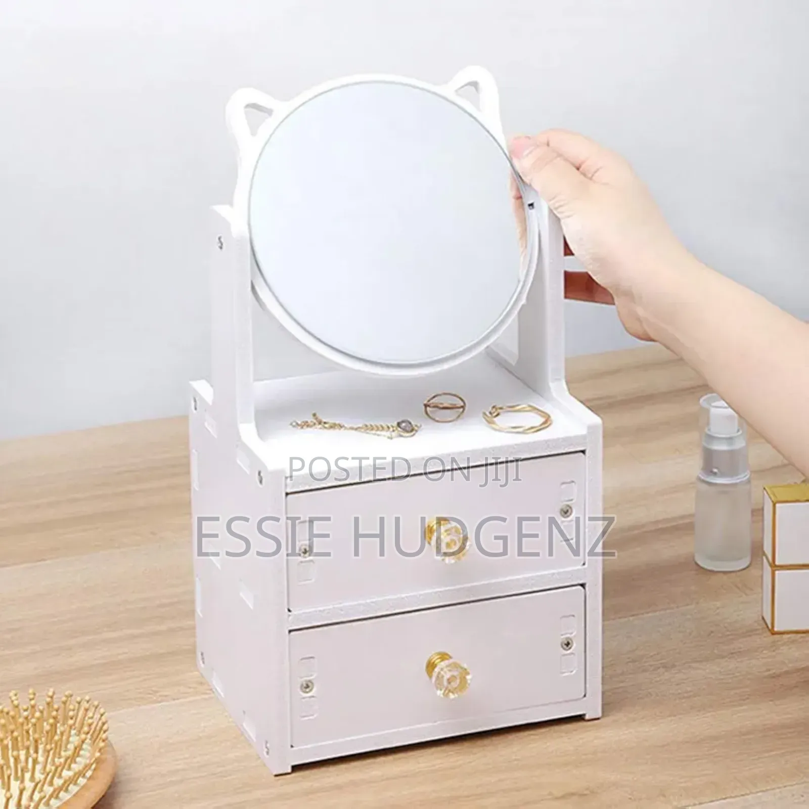 Make Up Organizer With Mirror