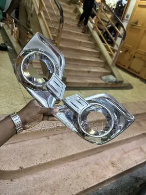 Hilux Revo 2015 - 2018 Spotlight Chrome Moulding