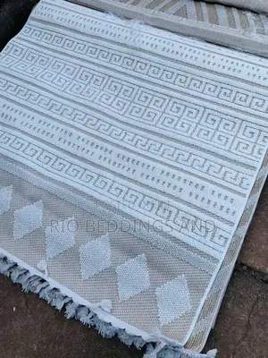 Center Carpet Available ( 1•5x2 Meters 2x3 Meters)