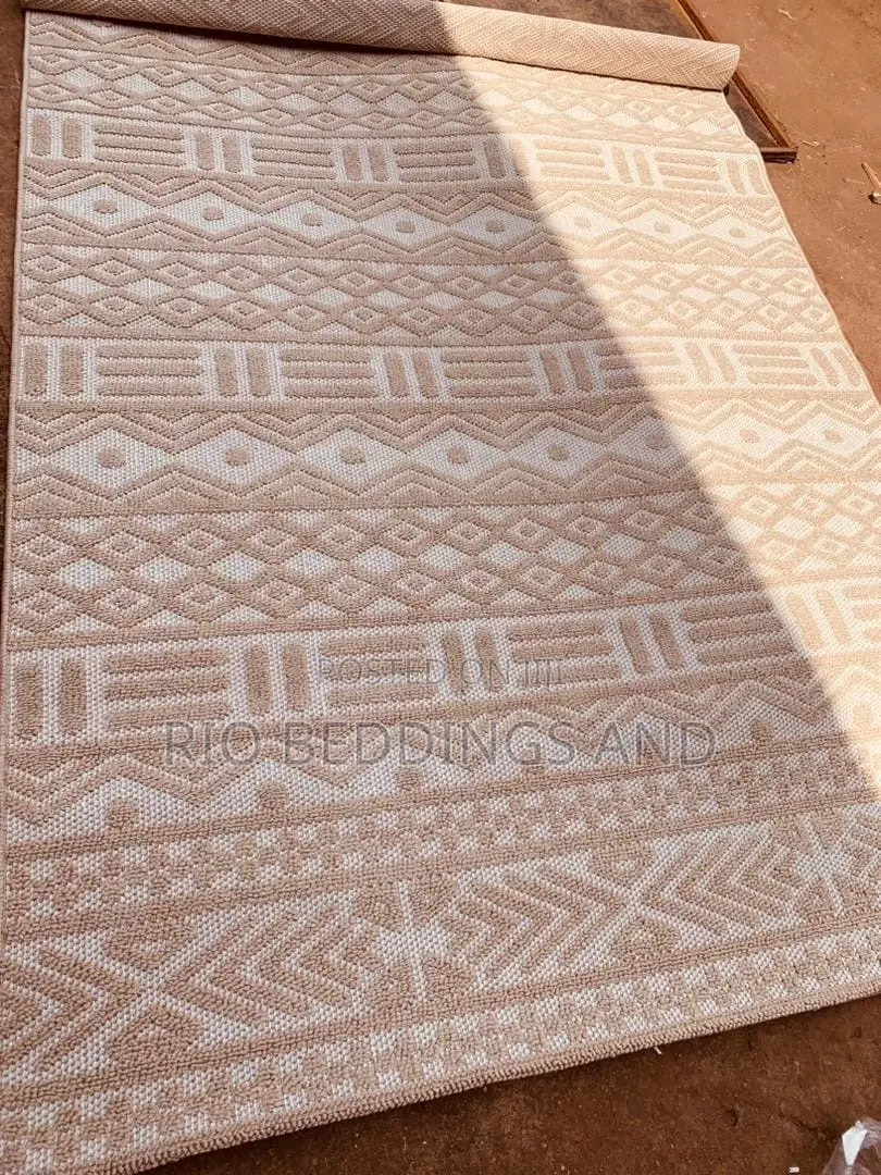Center Carpet Available ( 1•5x2 Meters 2x3 Meters)