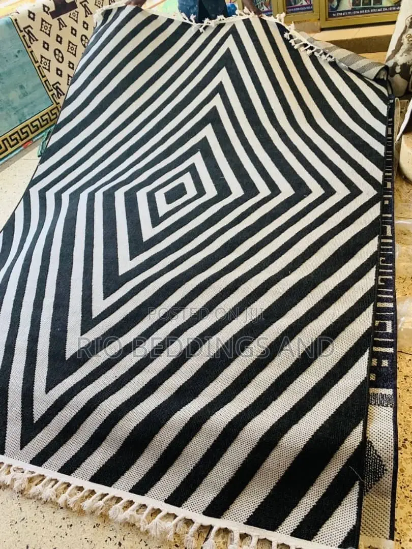 Center Carpet Available ( 1•5x2 Meters 2x3 Meters)
