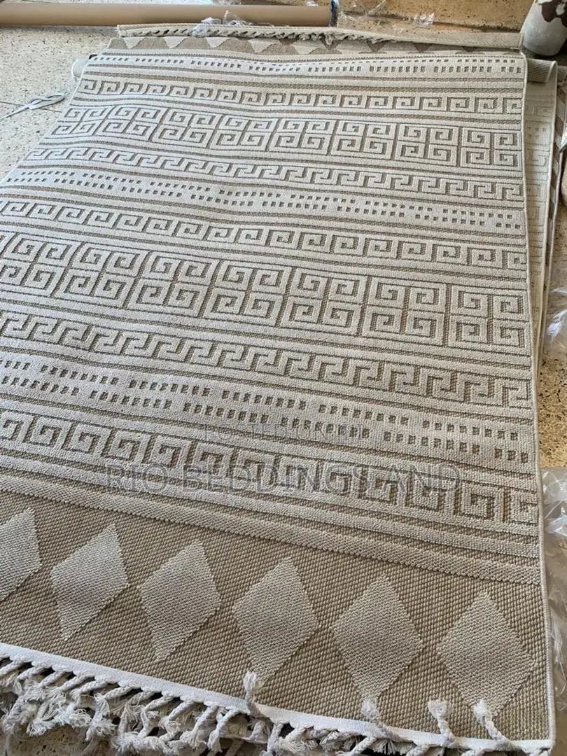 Center Carpet Available ( 1•5x2 Meters 2x3 Meters)