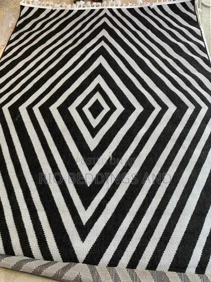 Center Carpet Available ( 1•5x2 Meters 2x3 Meters)