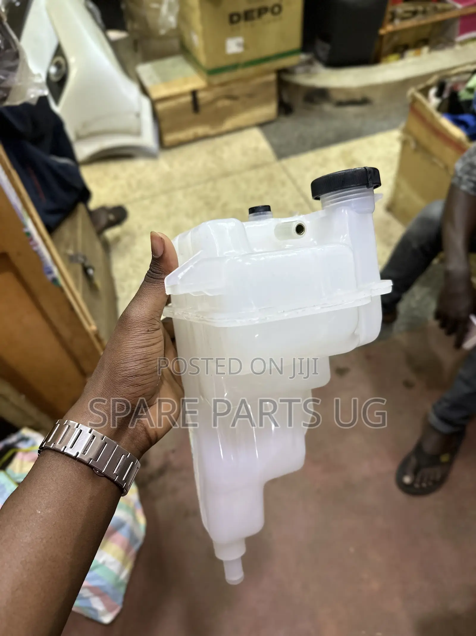 Hilux Revo Radiator Reserve Tank