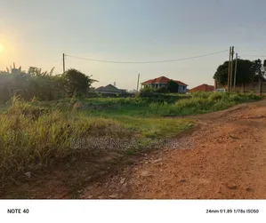 100by50ft Plot for Sale in Buwaate