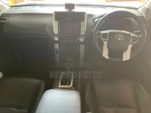 Toyota Land Cruiser Prado 2.7 i 2010 White