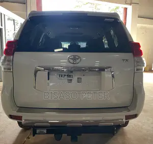 Toyota Land Cruiser Prado 2.7 i 2010 White