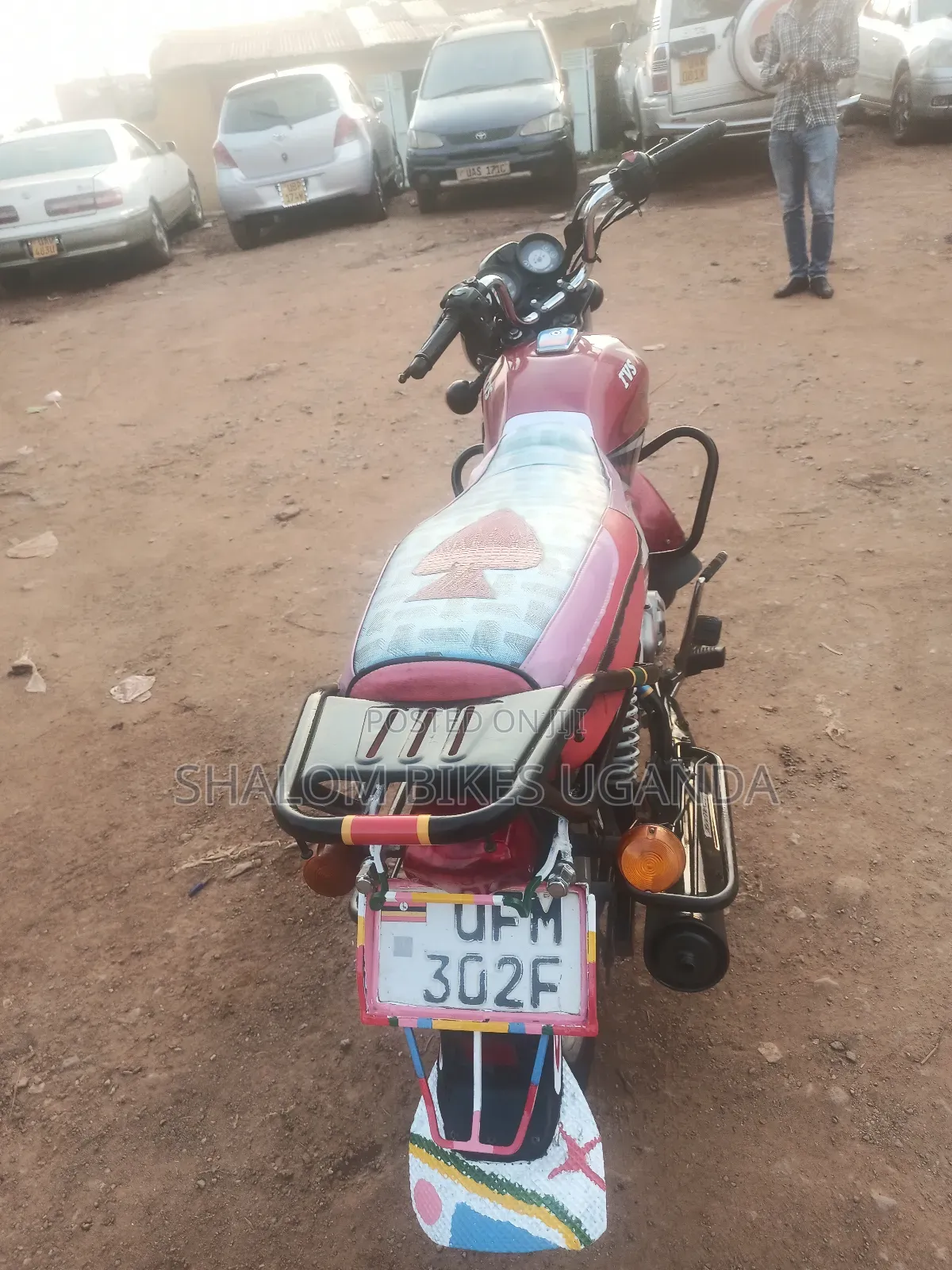 TVS HLX 125 2022 Red