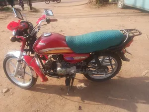 Hero Dawn 100 2016 Red