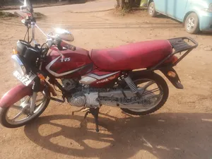 TVS HLX 125 2023 Red