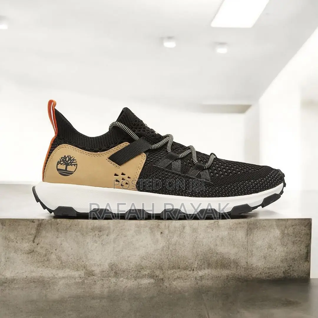 Original Black Timberland Low Winsor Trail Sneakers