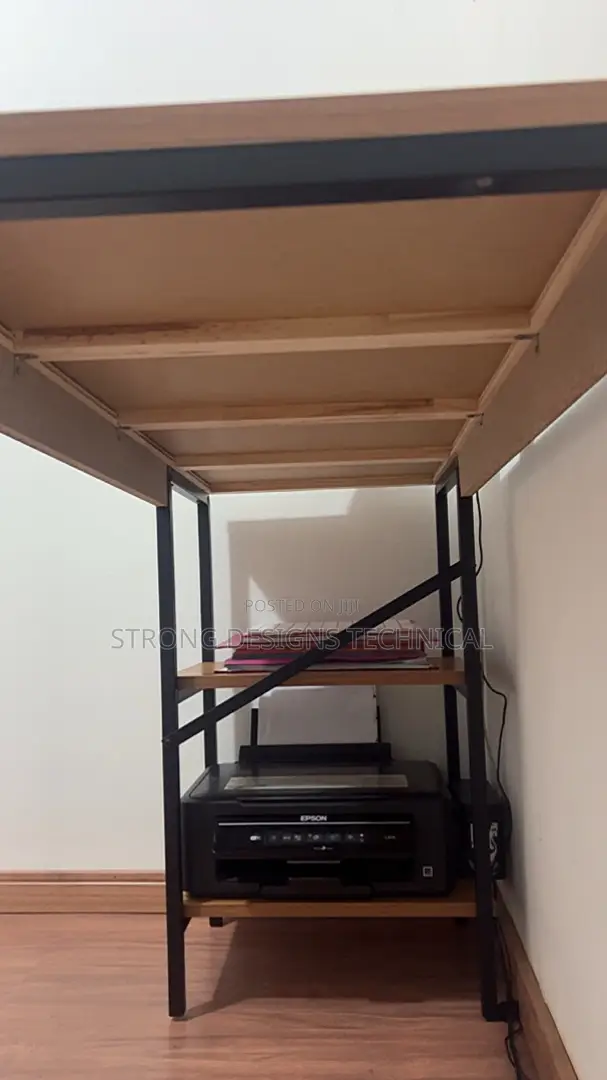 120 Cm Metal Steel Frame Office Desk Table/ Reading Table