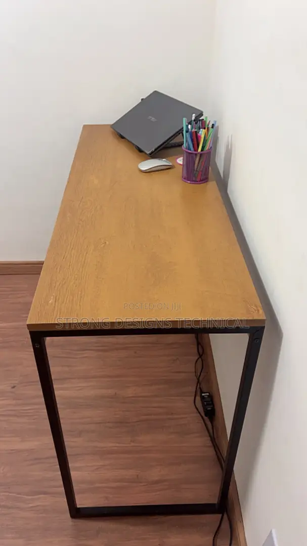 120 Cm Metal Steel Frame Office Desk Table/ Reading Table