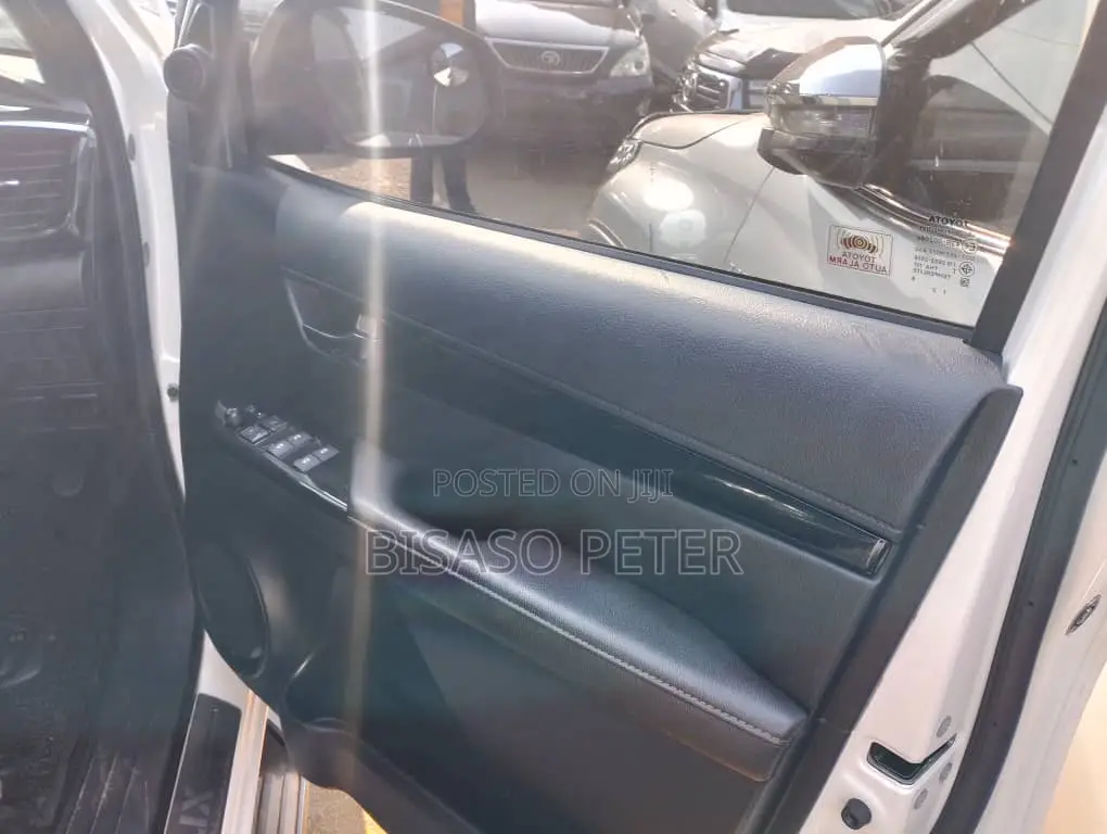 Toyota Hilux Revo Double Cab Deisel 2.8 AWD 2019 White