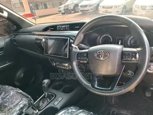 Toyota Hilux Revo Double Cab Deisel 2.8 AWD 2019 White
