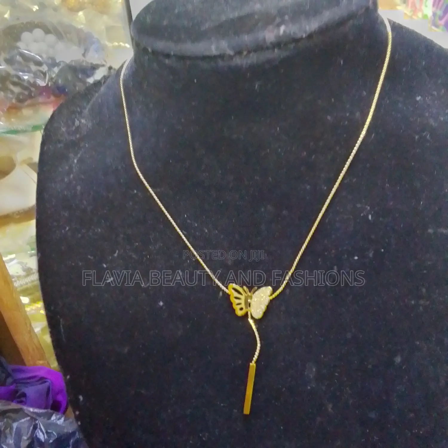 Simple and Unique Chain Necklace