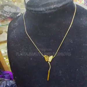Simple and Unique Chain Necklace