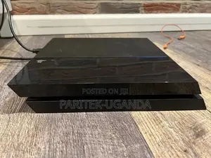 Playstation 4 500GB Console Chipped ,10 Games