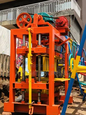 Electric/Automatic Concrete Block Machine (5)