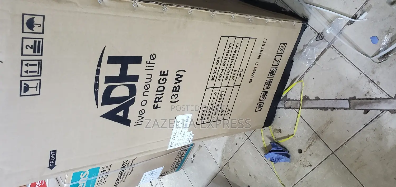 ADH 138 Refrigerator