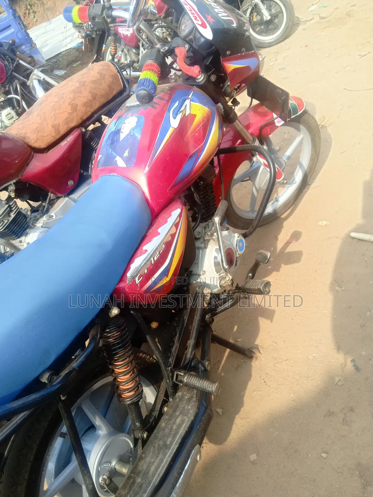 Bajaj Boxer 125 2023 Red