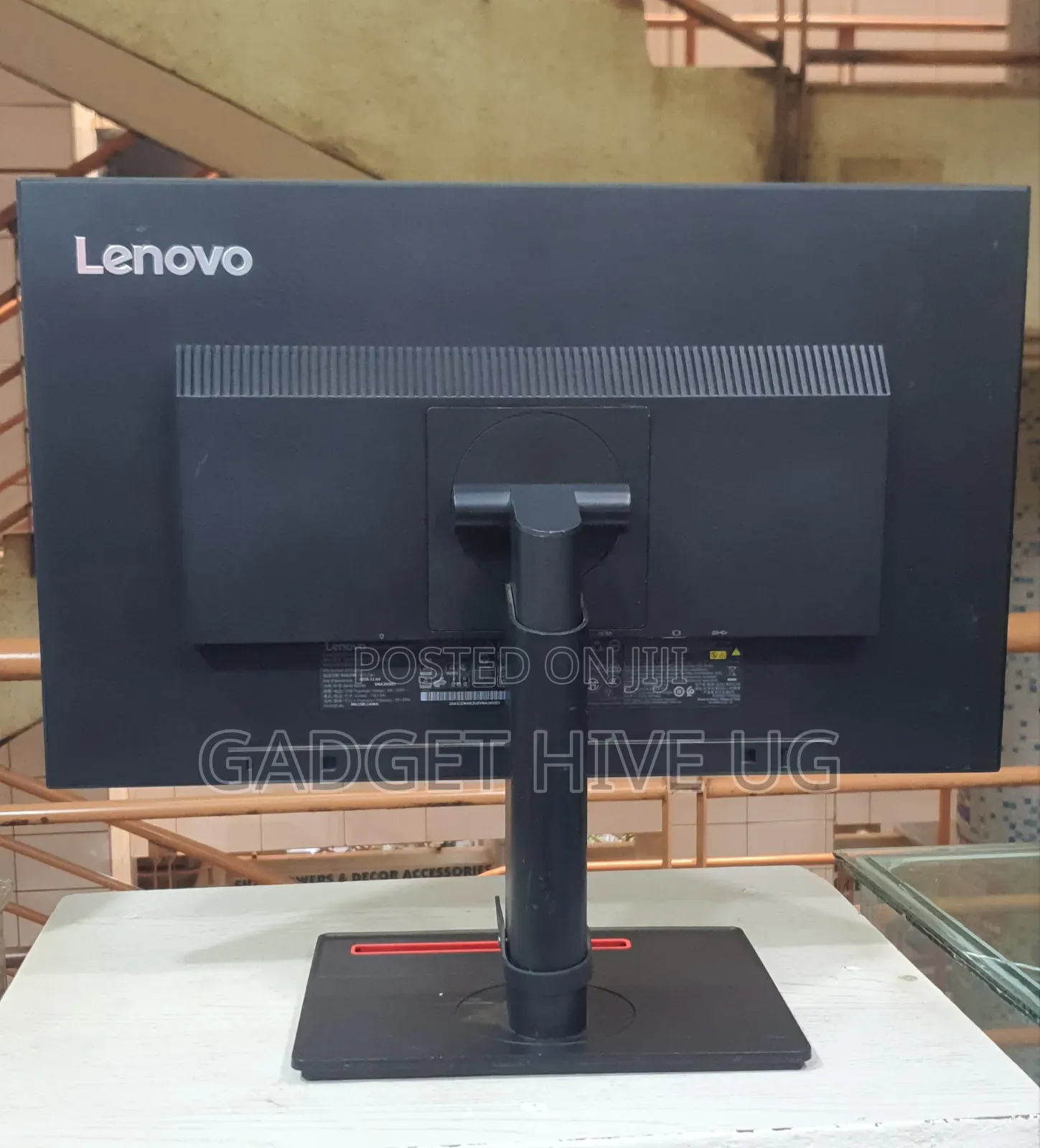 LENOVO Ips Monitor