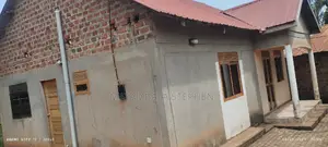 2bdrm House in Ssabagabo-Makindye for sale
