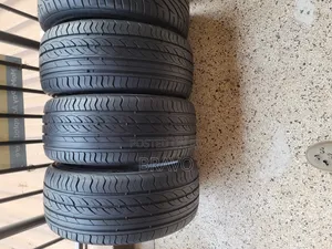 225/40r18 Adent Good Condition.