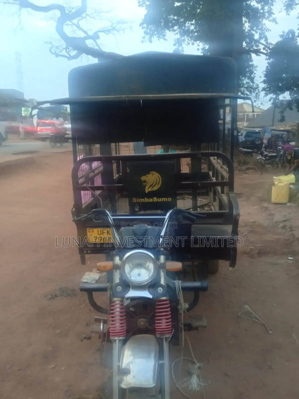 Tricycle 2023 Black