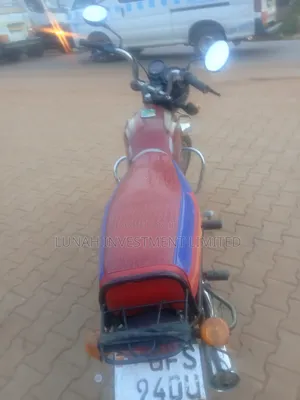Bajaj Boxer 100 2023 Red