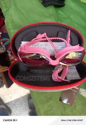 UV Waterproof Swimming Googles