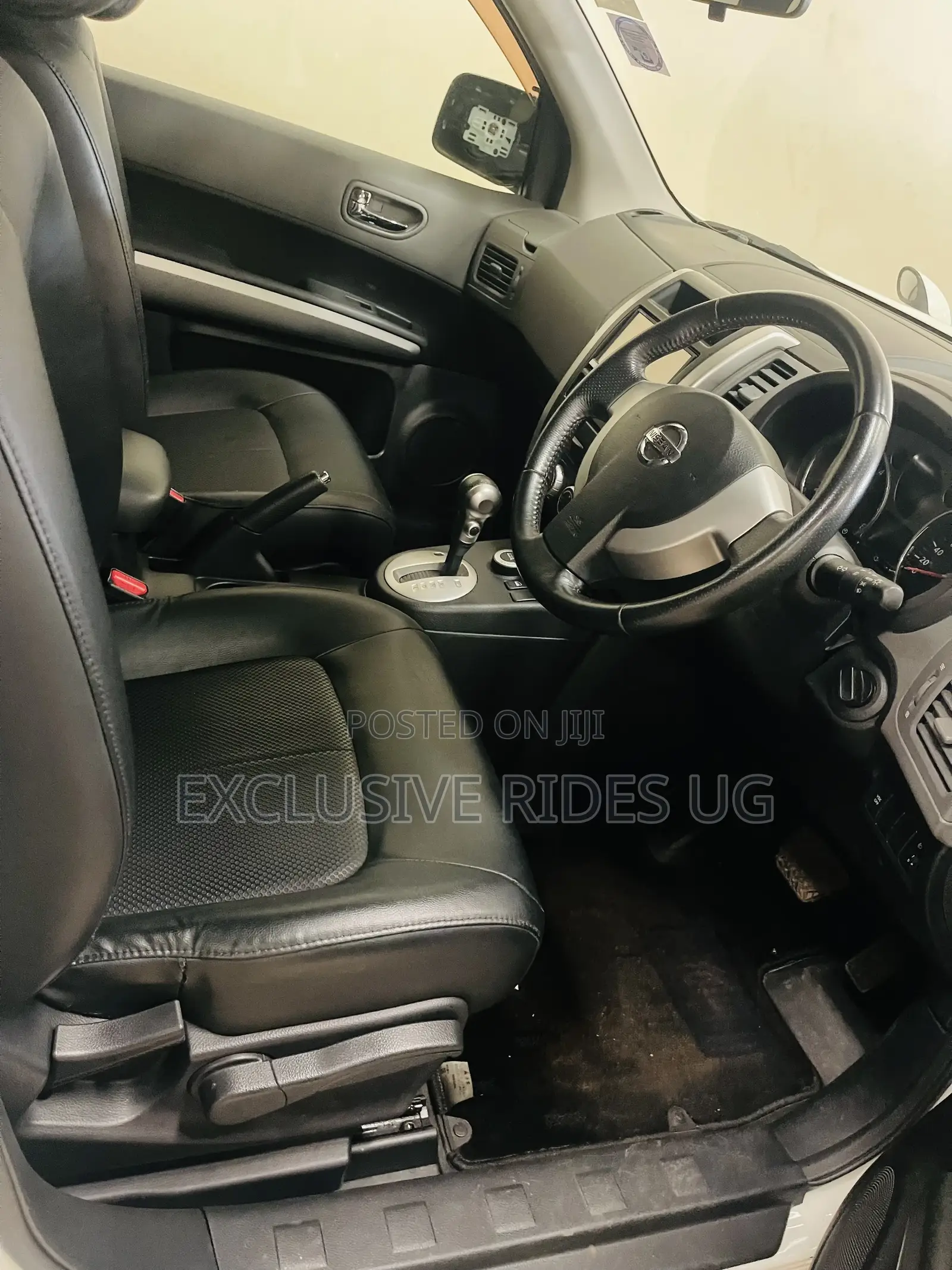 Nissan X-Trail 2.0 Petrol XE 2011 White