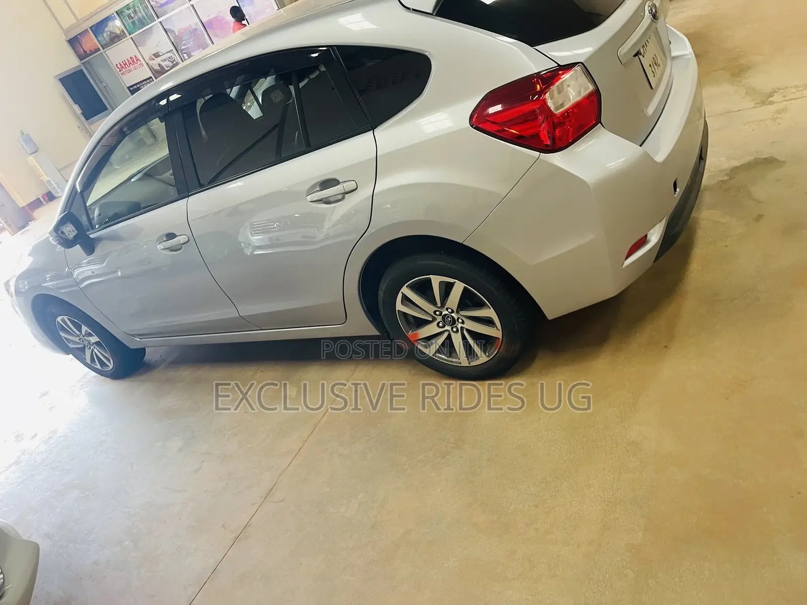 Subaru Impreza 2.0i Limited PZEV 4dr Hatchback AWD (2.0L 4cyl CVT) 2015