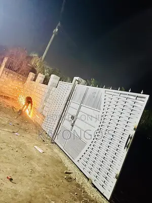 Gate 16x8ft