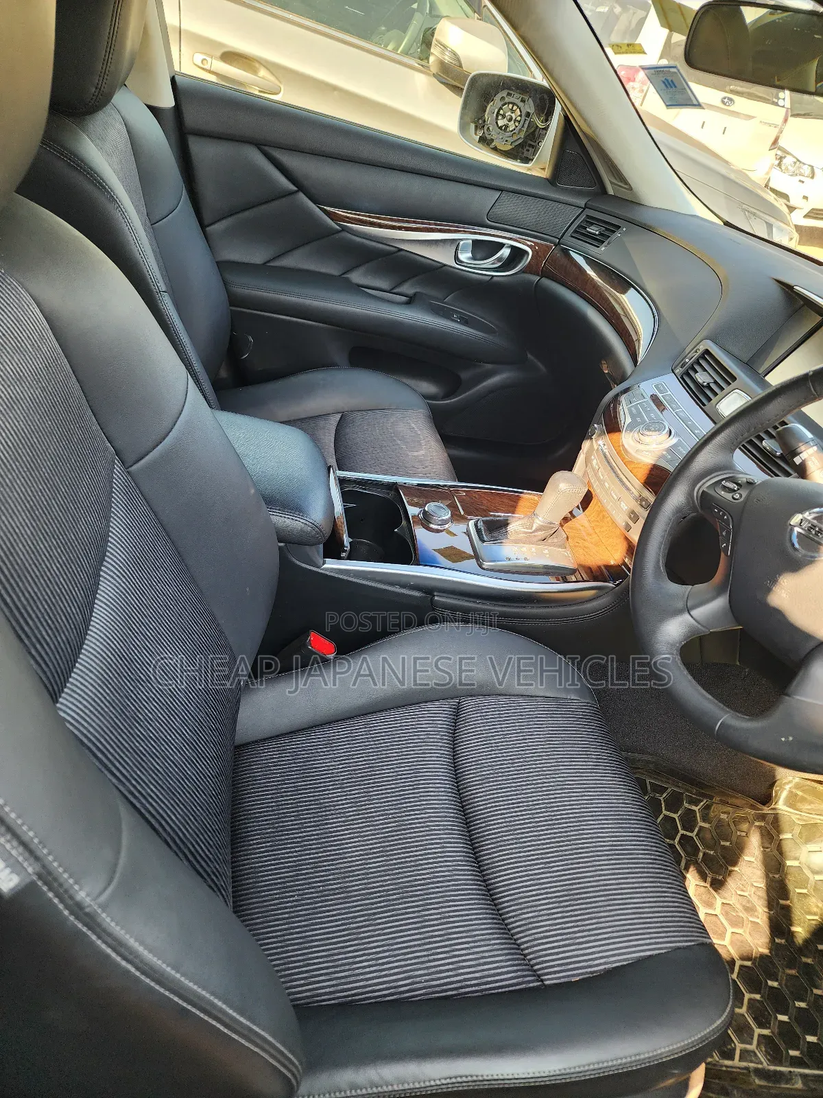 Nissan Fuga 2014 Silver