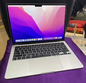 New Laptop Apple MacBook Air 2022 M2 8GB Apple M2 SSD 256GB