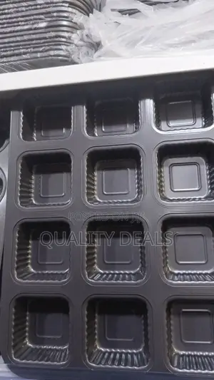 12 Holes Square Shaped Cupcake Pan