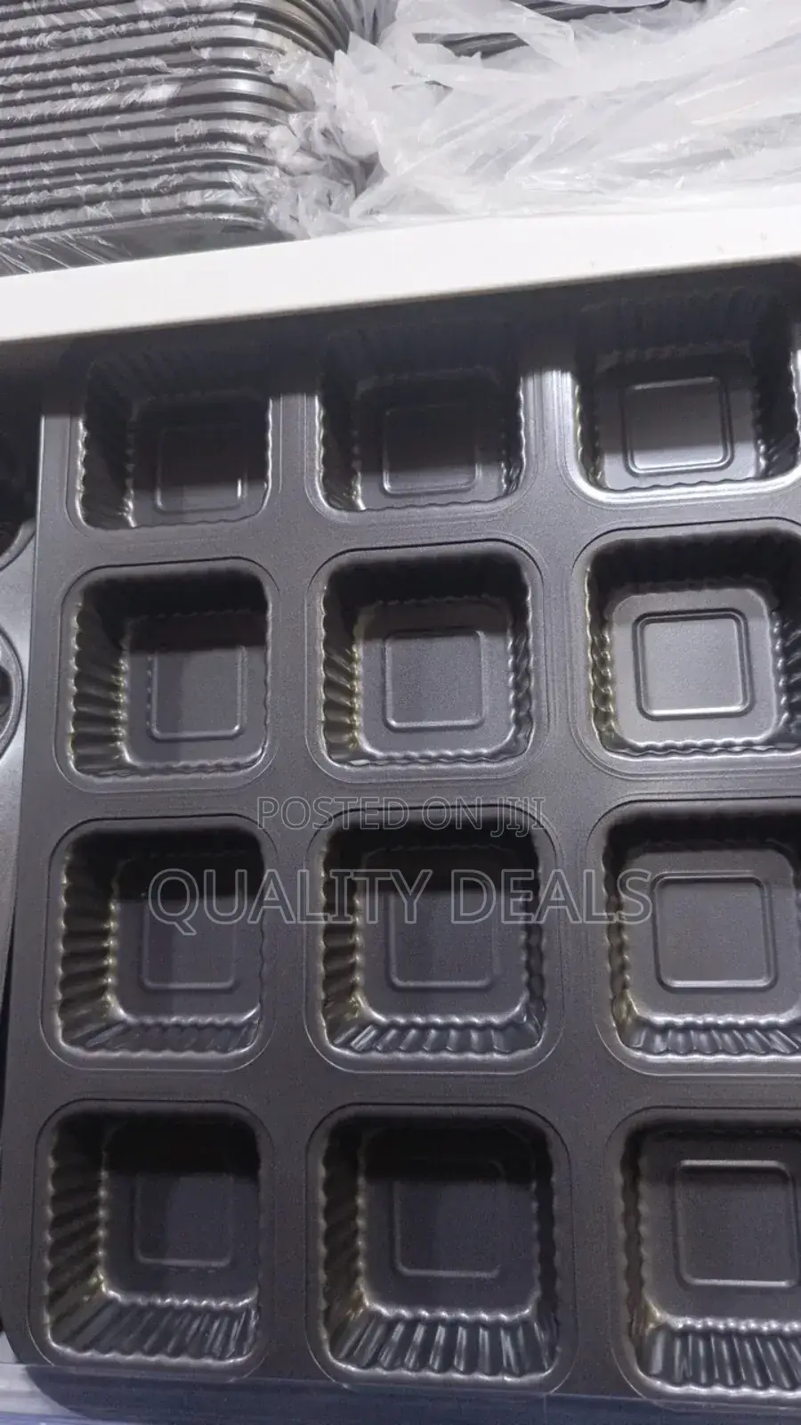 12 Holes Square Shaped Cupcake Pan
