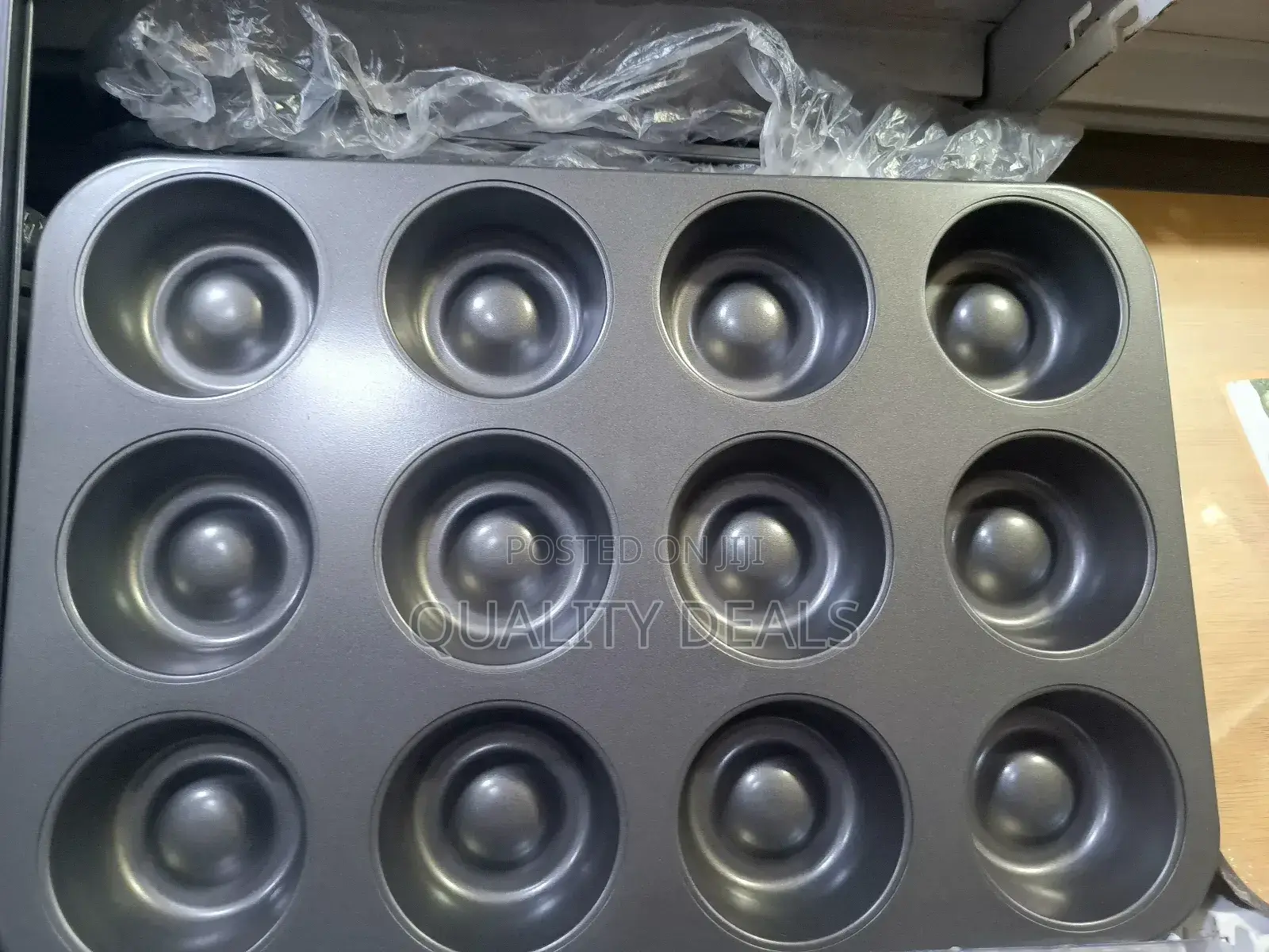 12 Holes Muffin Cupcake Pan