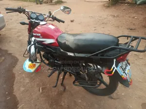 Hunter Daytona 350cc 2020 Red
