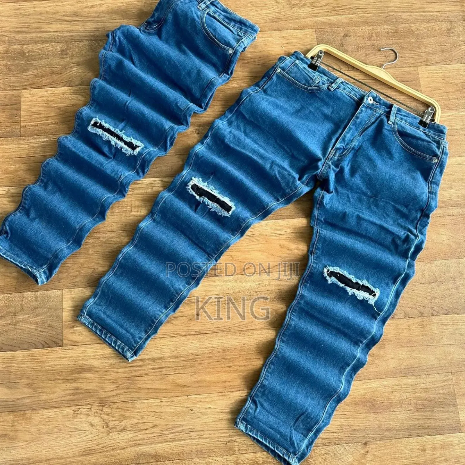 Hyal Jeans