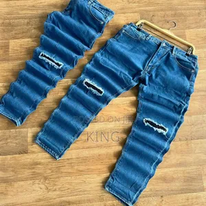 Hyal Jeans