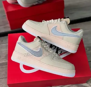 Nike Air Force One Low Unisex Sneakers