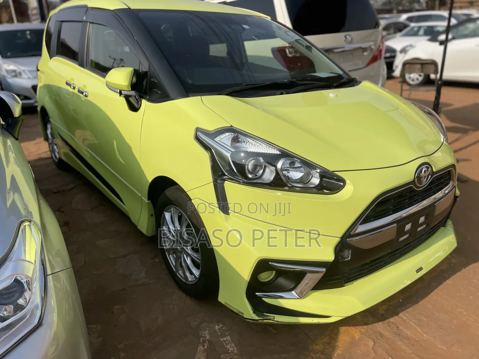 Toyota Sienta 1.5 AWD (6-seater) 2015 Yellow