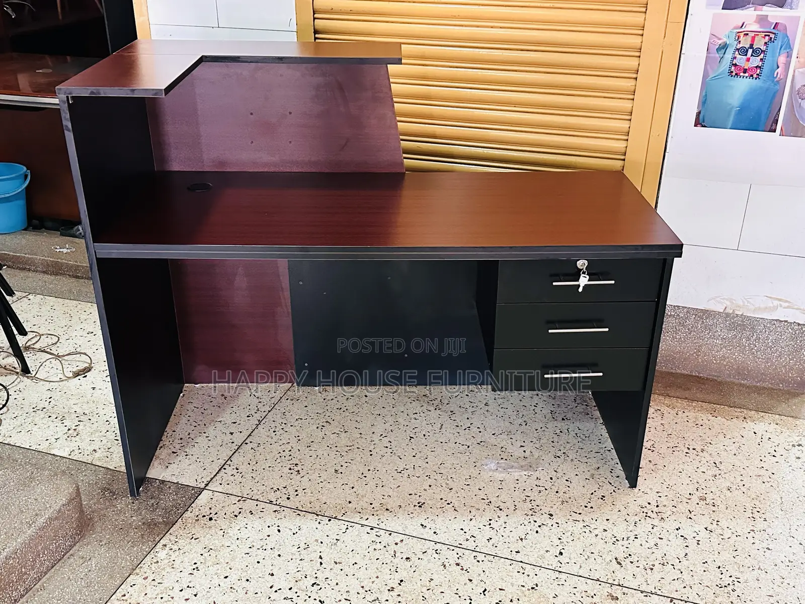 RECEPTION DESK (1.4 Meters)