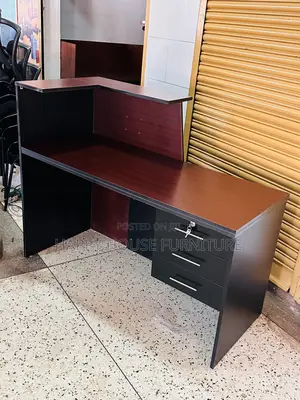 RECEPTION DESK (1.4 Meters)
